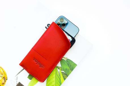 iPhone leather sleeve // Alter (Red)